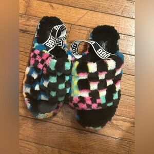 Authentic UGG® Women’s Girl Fluff Yeah Checkered Print Fur Slides Sandals Size 9